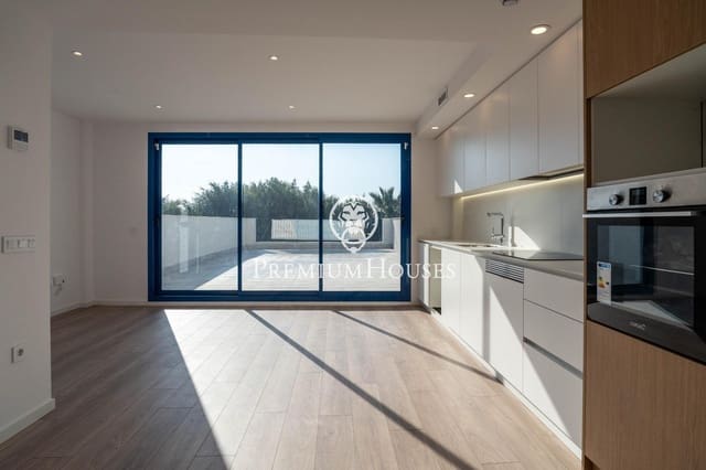 2 bedroom Flat for sale in Vilanova i la Geltrú with garage - € 498,000 (Ref: 9674496)