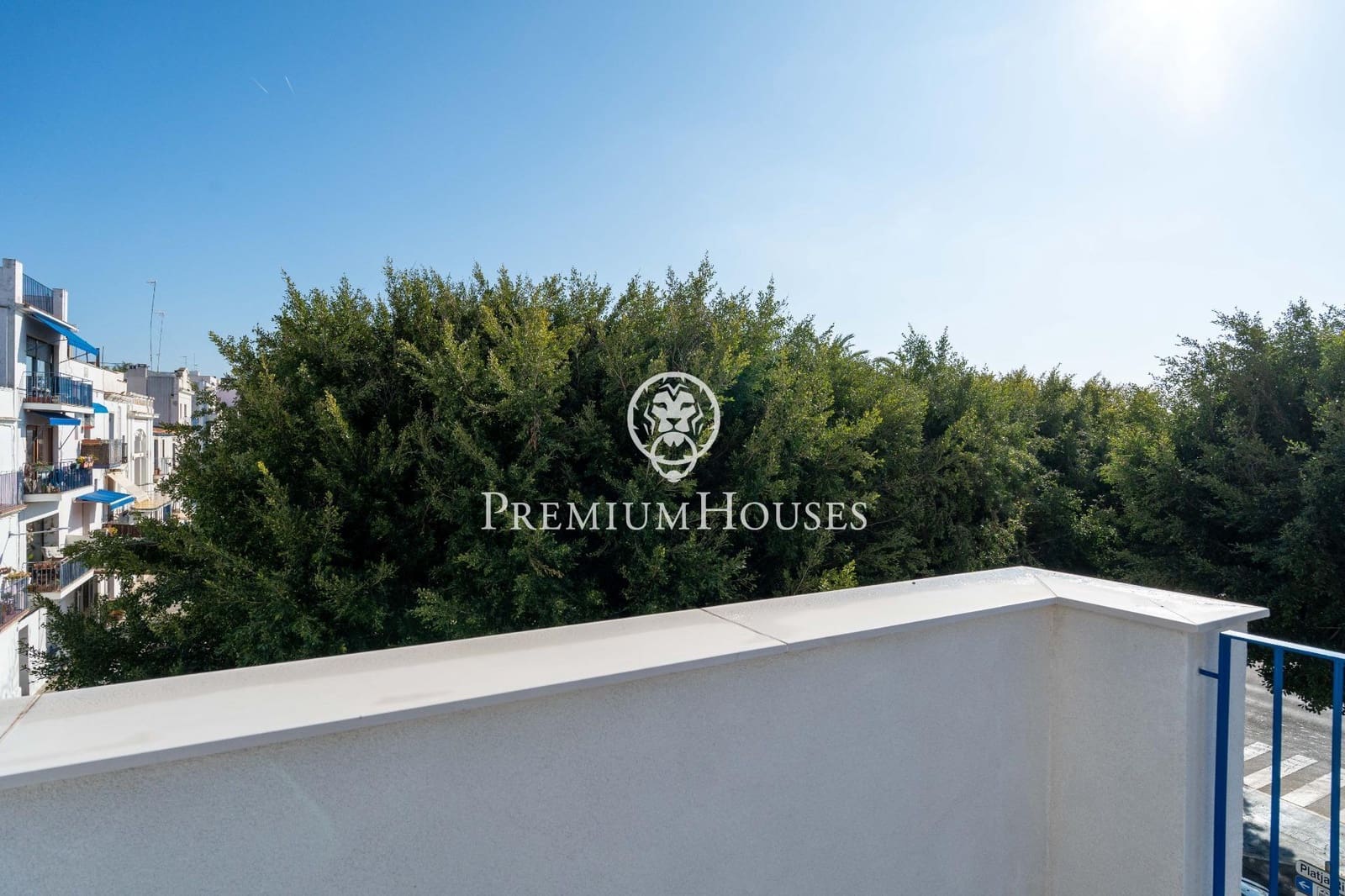 2 bedroom Flat for sale in Vilanova i la Geltru with garage - € 498,000 (Ref: 9674496)