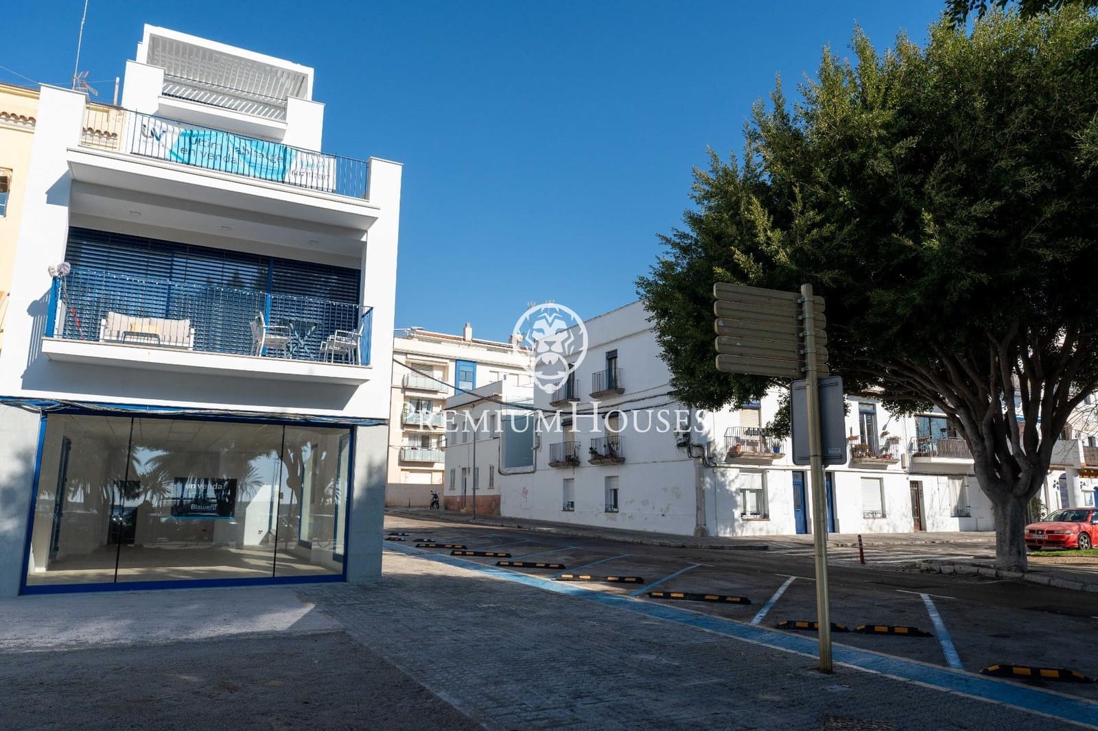 2 bedroom Flat for sale in Vilanova i la Geltru with garage - € 498,000 (Ref: 9674496)