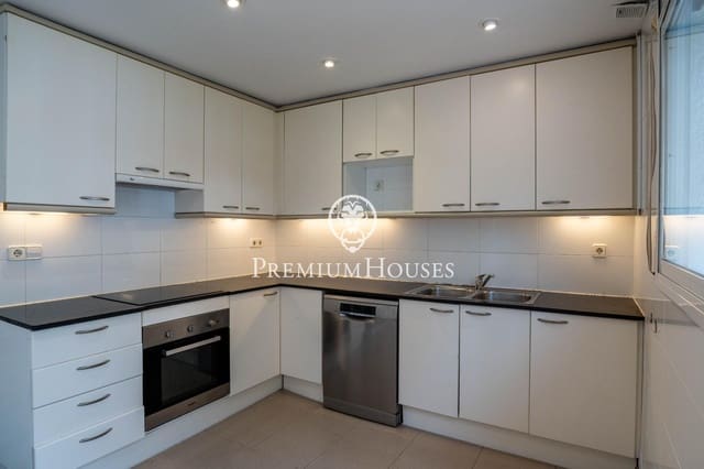 Pareado de 3 habitaciones en Sitges en venta - 1.300.000 € (Ref: 9677640)