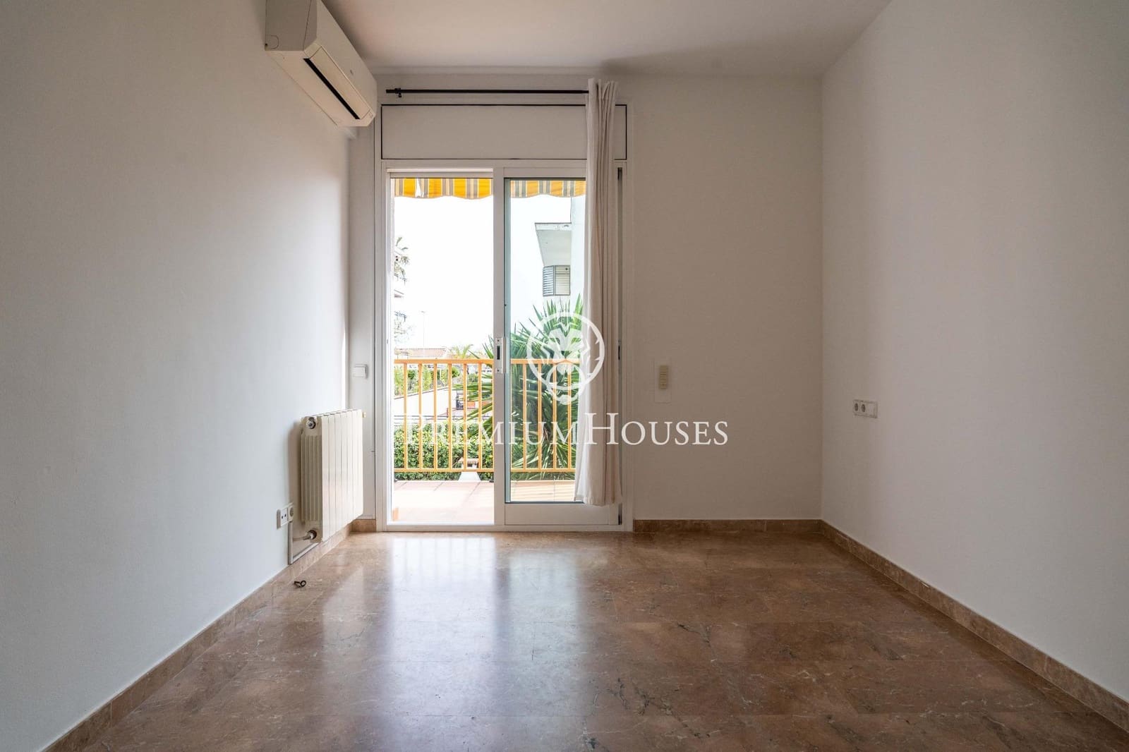 Pareado de 3 habitaciones en Sitges en venta - 1.300.000 € (Ref: 9677640)