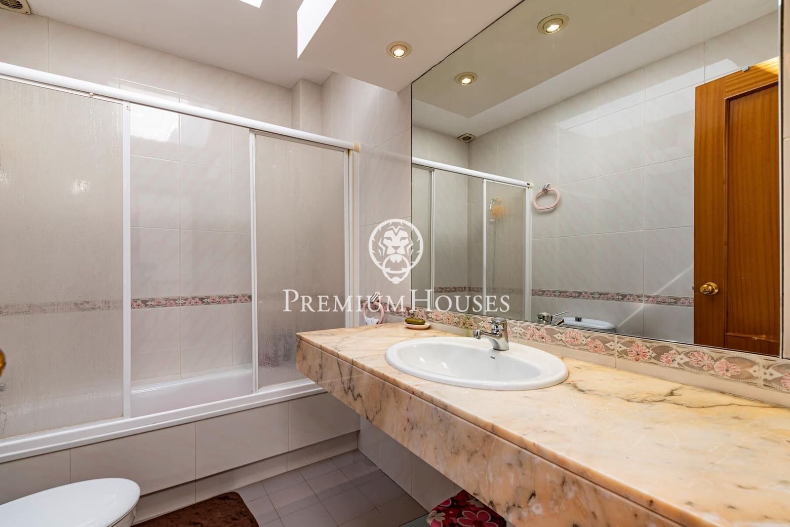 5 soverom Rekkehus til salgs i Sant Pere de Ribes med svømmebasseng - € 545 000 (Ref: 9686777)