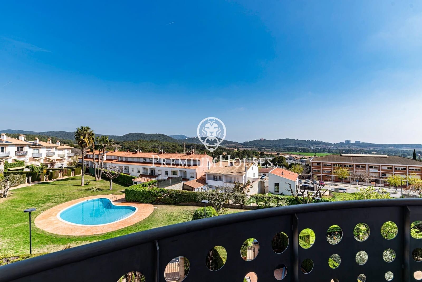 5 soverom Rekkehus til salgs i Sant Pere de Ribes med svømmebasseng - € 545 000 (Ref: 9686777)