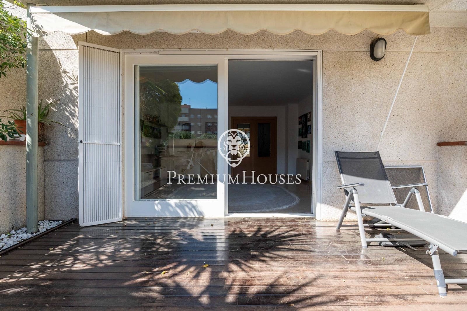 3 bedroom Apartment for sale in Castelldefels with pool - € 675,000 (Ref: 9696315)