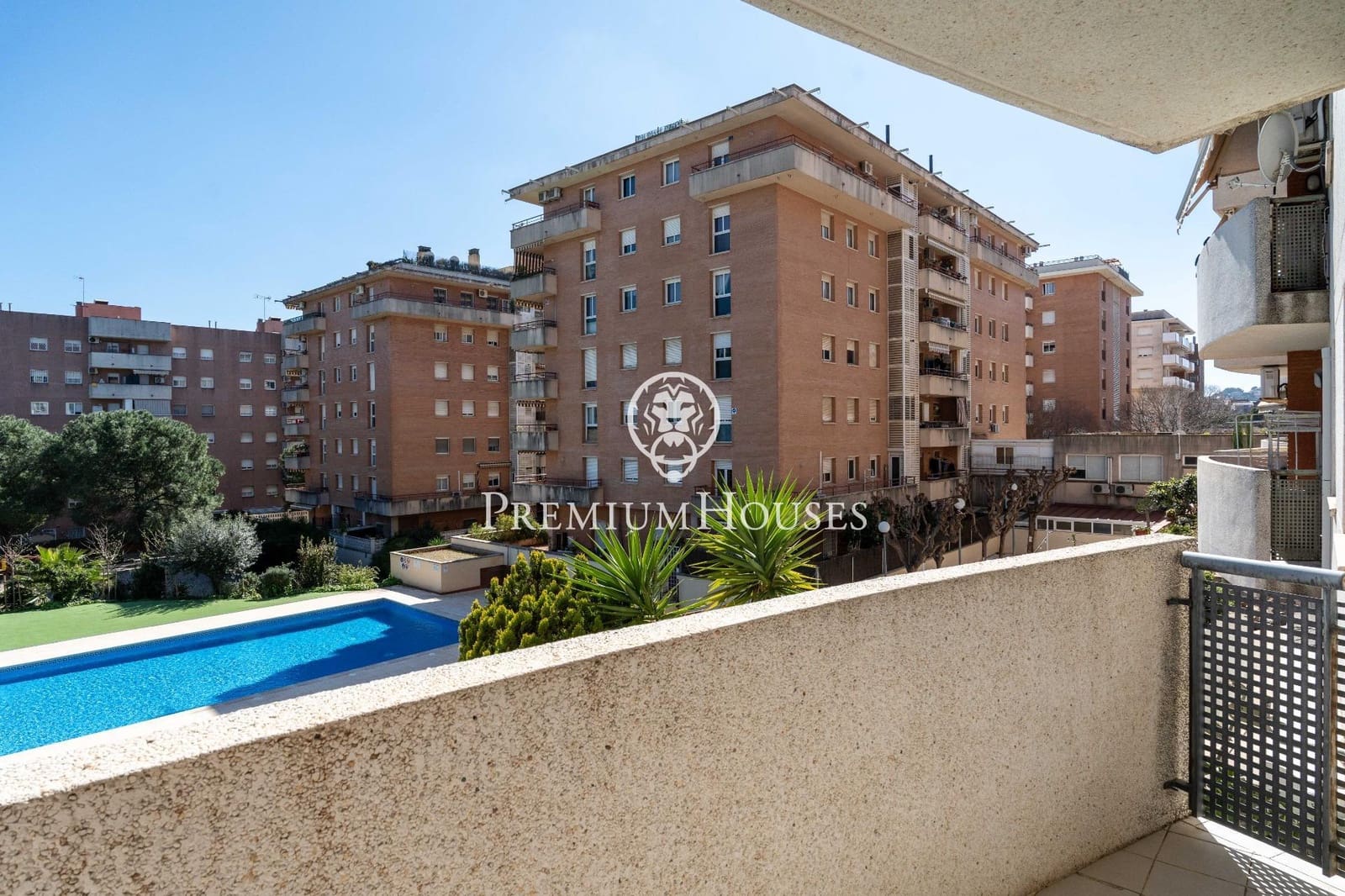3 bedroom Apartment for sale in Castelldefels with pool - € 675,000 (Ref: 9696315)