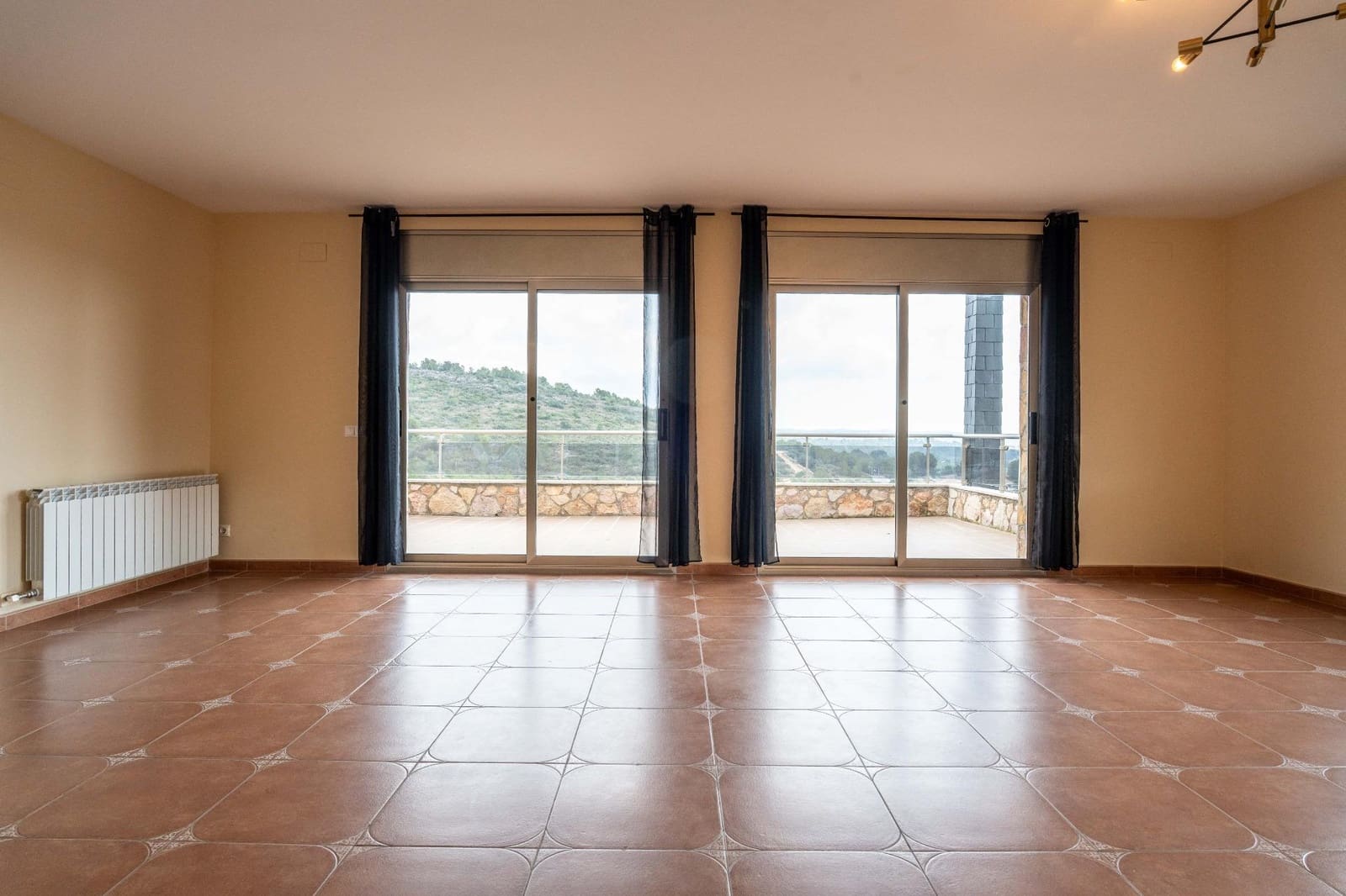 5 bedroom Villa for sale in El Vendrell with pool garage - € 725,000 (Ref: 9712205)