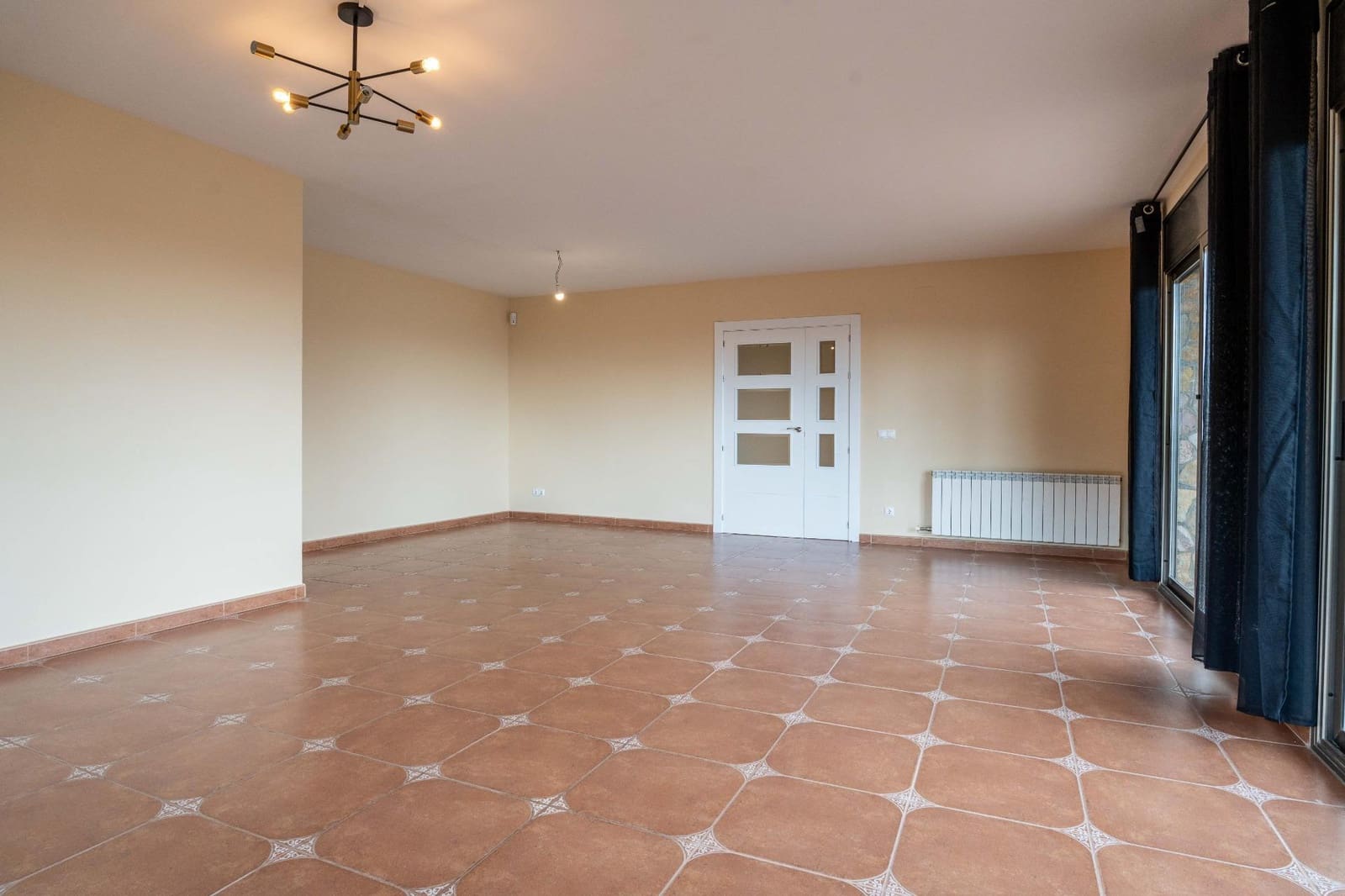 5 bedroom Villa for sale in El Vendrell with pool garage - € 725,000 (Ref: 9712205)