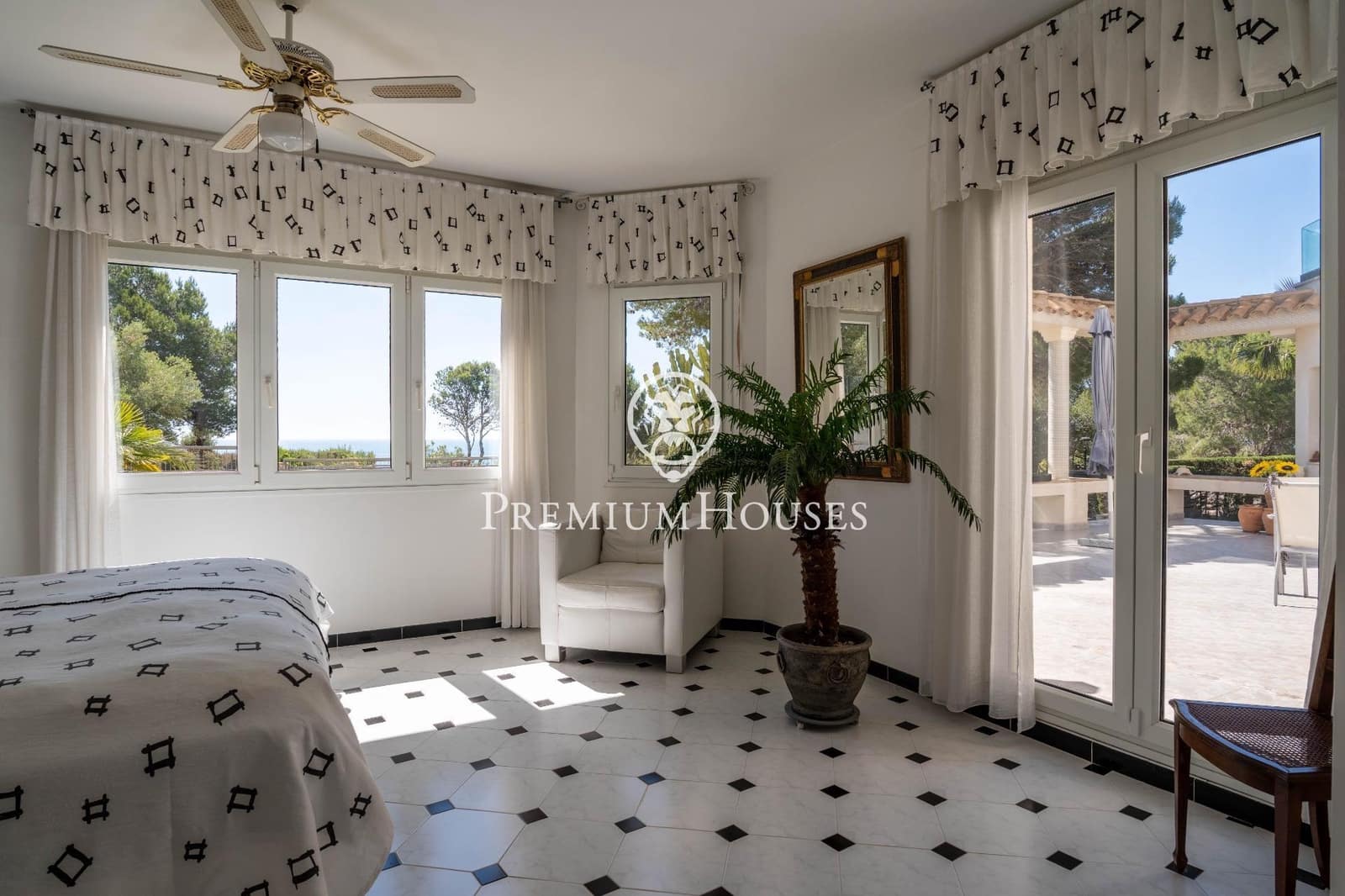 4 sovrum Villa till salu i L'Ametlla de Mar med pool garage - 1 850 000 € (Ref: 9715129)