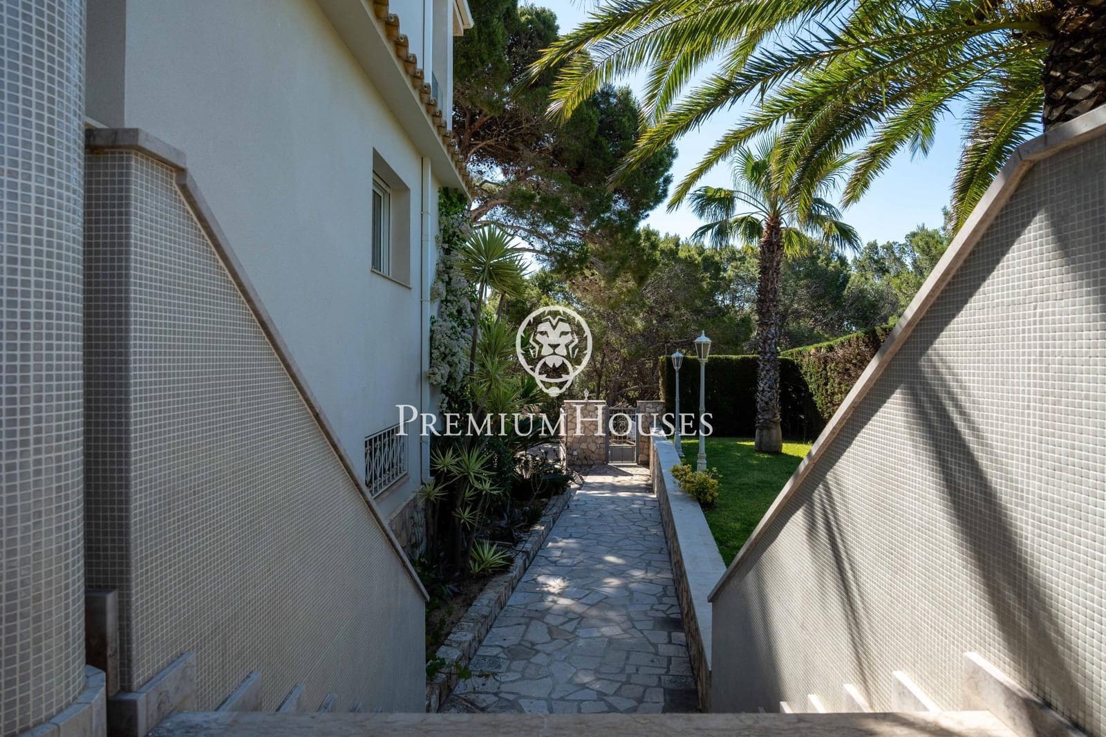 4 sovrum Villa till salu i L'Ametlla de Mar med pool garage - 1 850 000 € (Ref: 9715129)