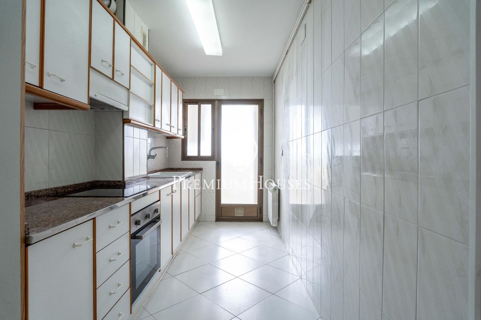 3 bedroom Flat for rent in Tarragona city - € 1,338 (Ref: 9721912)