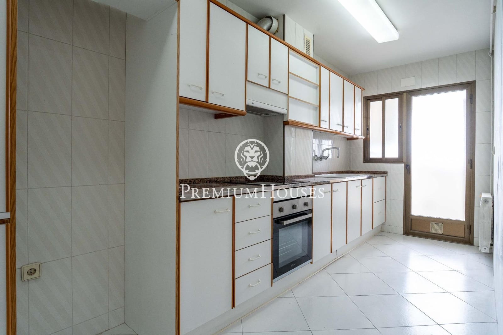 3 bedroom Flat for rent in Tarragona city - € 1,338 (Ref: 9721912)