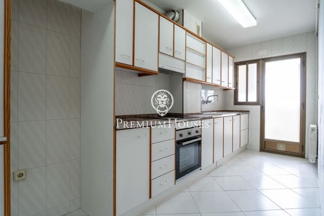 3 slaapkamer Flat te huur in Tarragona stad - € 1.338 (Ref: 9721912)