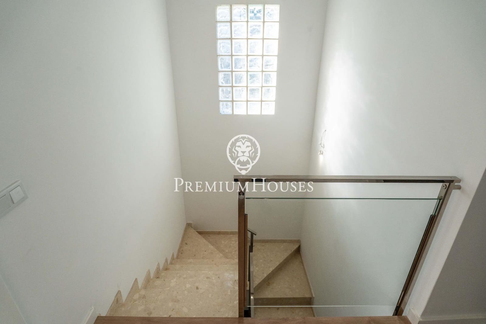 4 camera da letto Villa in vendita in Segur de Calafell con piscina garage - 540.000 € (Rif: 9726853)