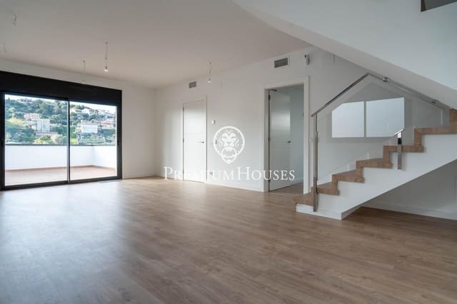 4 soverom Villa til salgs i Segur de Calafell, Calafell med svømmebasseng garasje - € 540 000 (Ref: 9726853)