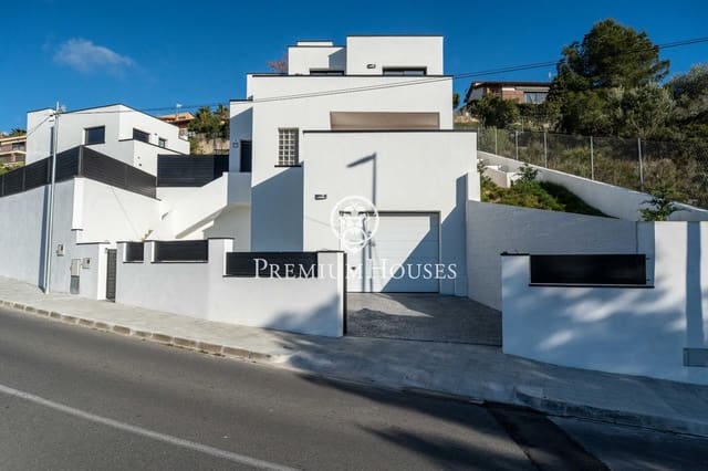 4 soverom Villa til salgs i Segur de Calafell, Calafell med svømmebasseng garasje - € 540 000 (Ref: 9726853)