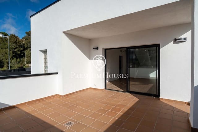 4 soverom Villa til salgs i Segur de Calafell, Calafell med svømmebasseng garasje - € 540 000 (Ref: 9726853)