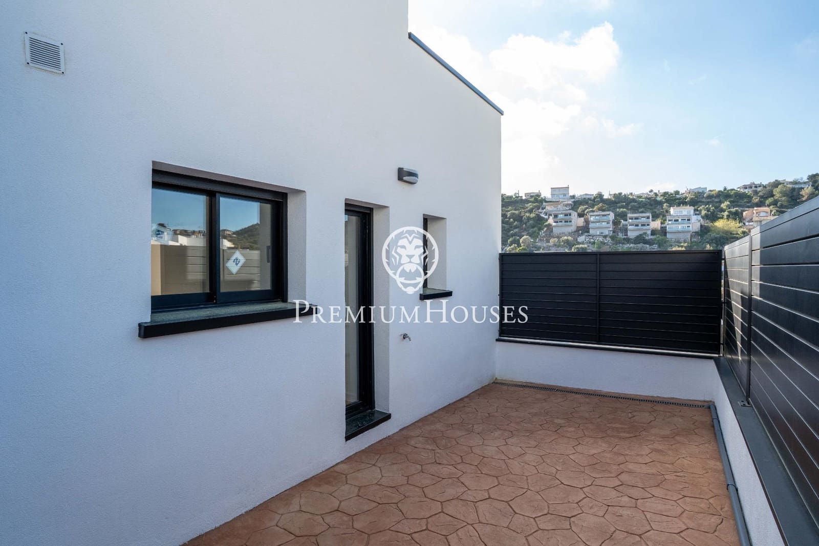 4 soveværelse Villa til salg i Segur de Calafell med swimmingpool garage - € 540.000 (Ref: 9726853)