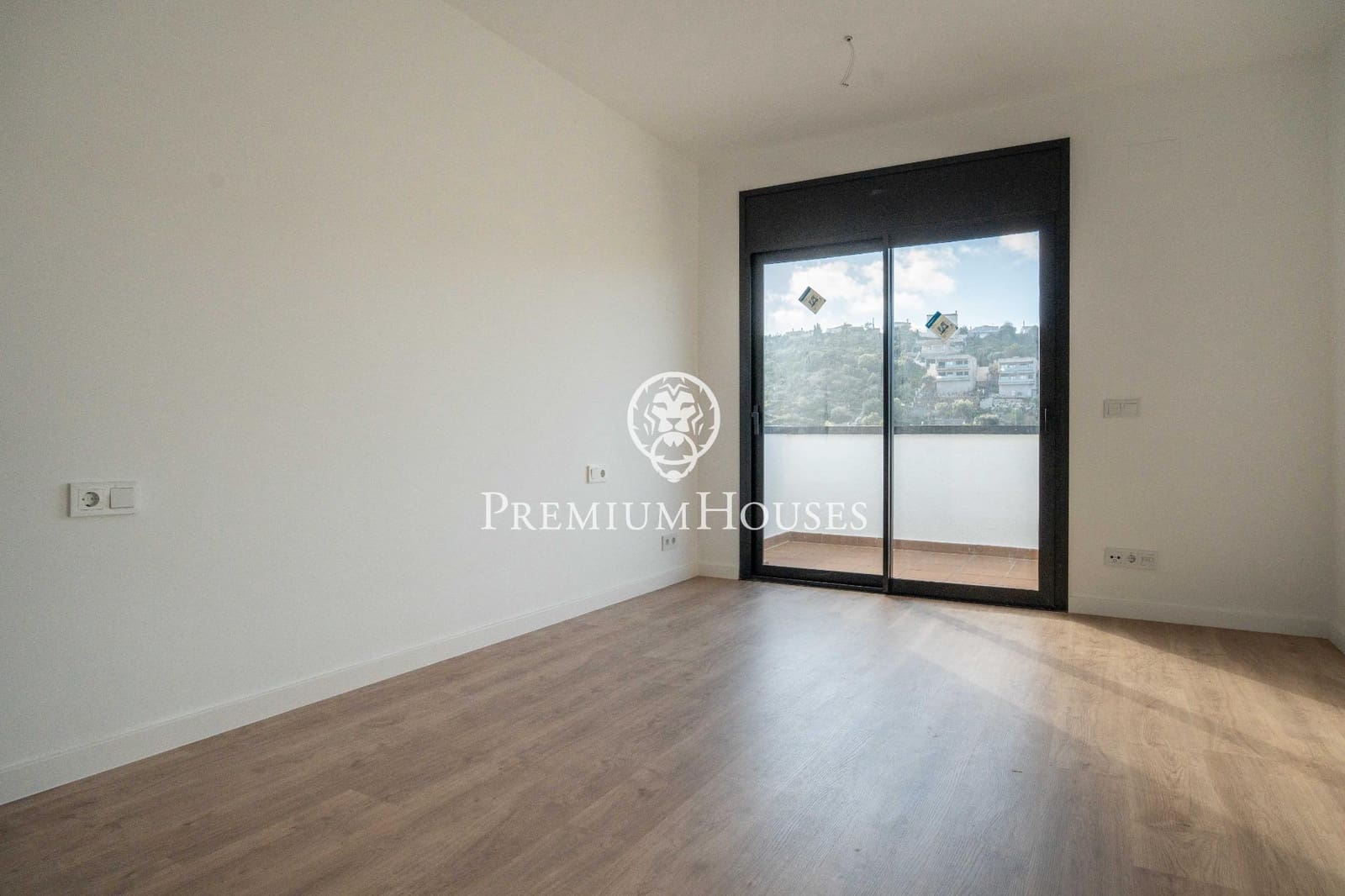 4 soveværelse Villa til salg i Segur de Calafell med swimmingpool garage - € 540.000 (Ref: 9726853)