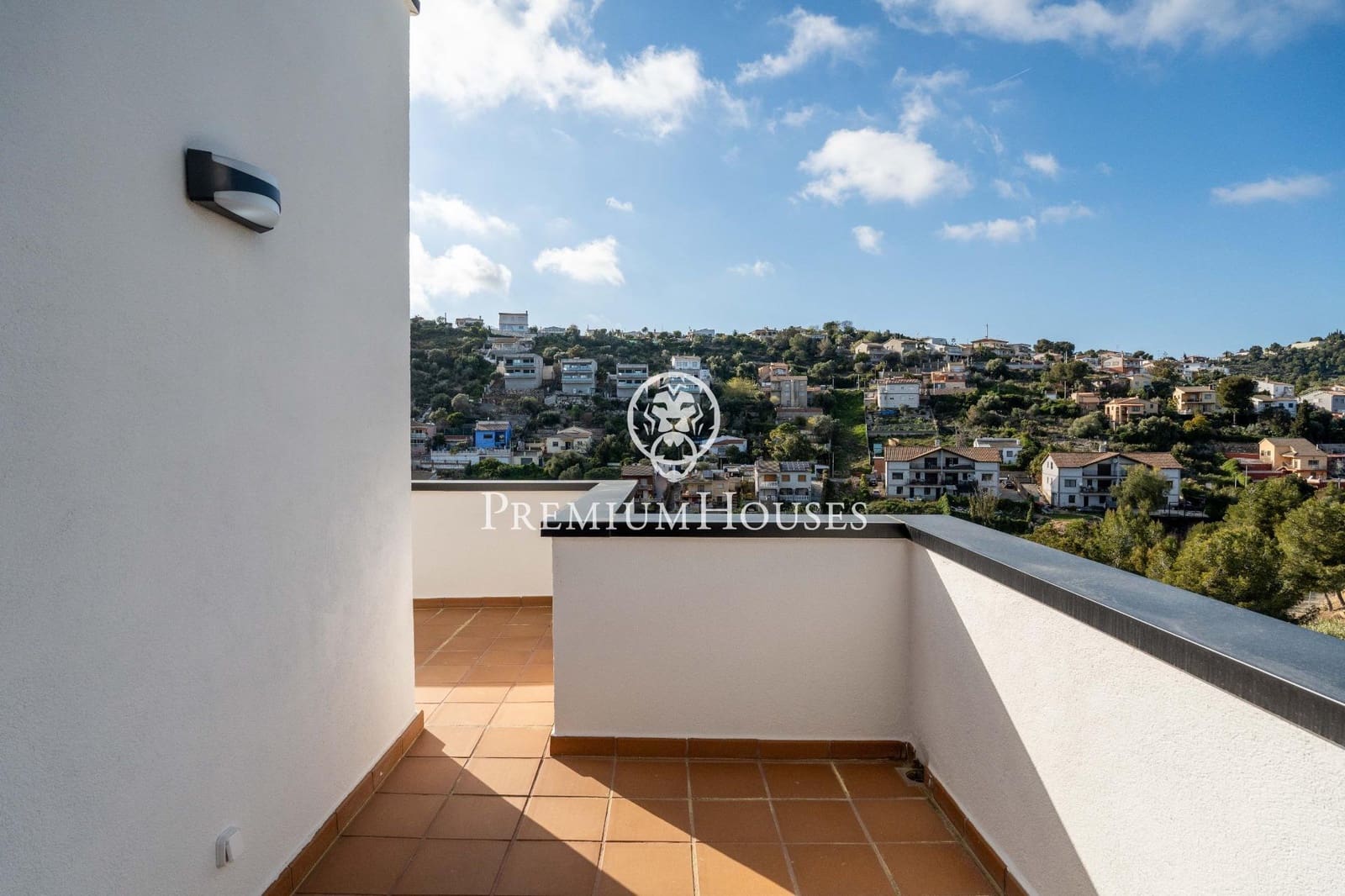 4 soveværelse Villa til salg i Segur de Calafell med swimmingpool garage - € 540.000 (Ref: 9726853)
