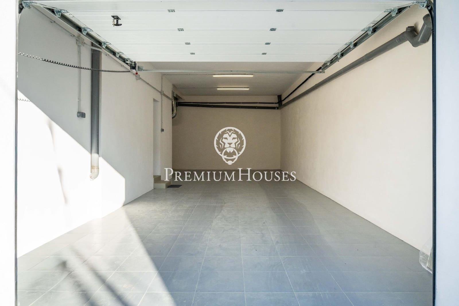 4 soveværelse Villa til salg i Segur de Calafell med swimmingpool garage - € 540.000 (Ref: 9726853)