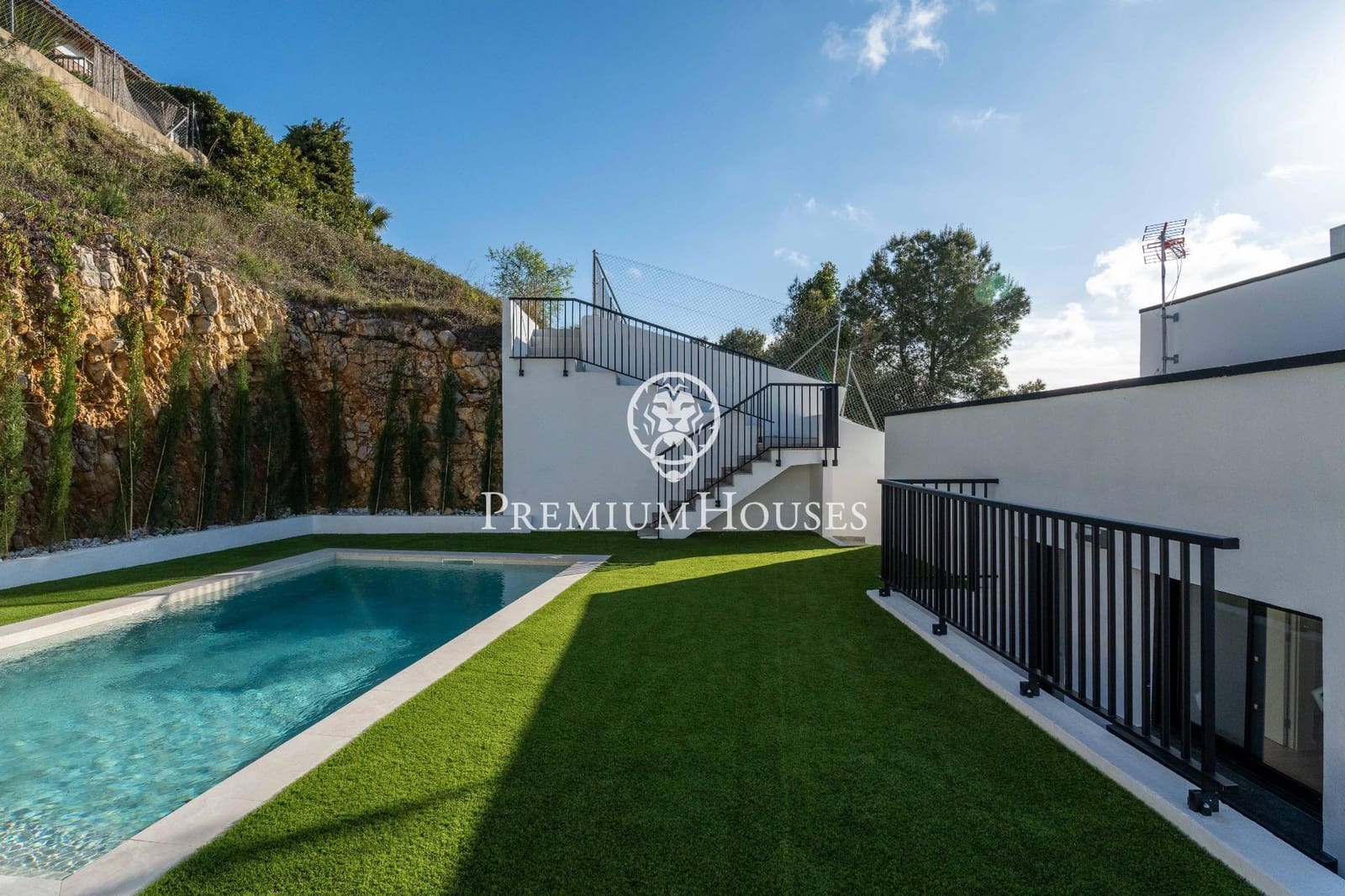 4 soveværelse Villa til salg i Segur de Calafell med swimmingpool garage - € 540.000 (Ref: 9726853)