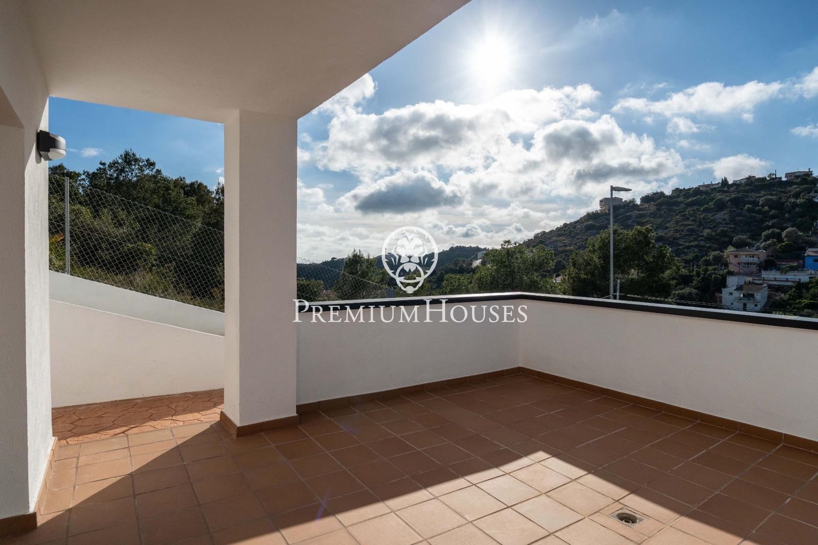 4 soveværelse Villa til salg i Segur de Calafell med swimmingpool garage - € 540.000 (Ref: 9726853)
