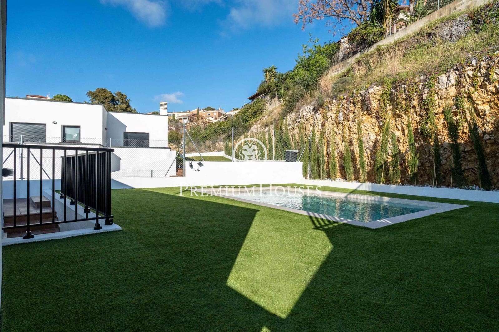 4 soveværelse Villa til salg i Segur de Calafell med swimmingpool garage - € 540.000 (Ref: 9726853)