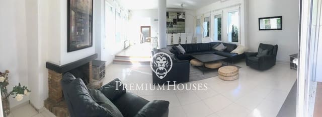 5 soverom Villa til salgs i Sitges med svømmebasseng garasje - € 1 760 000 (Ref: 9732433)