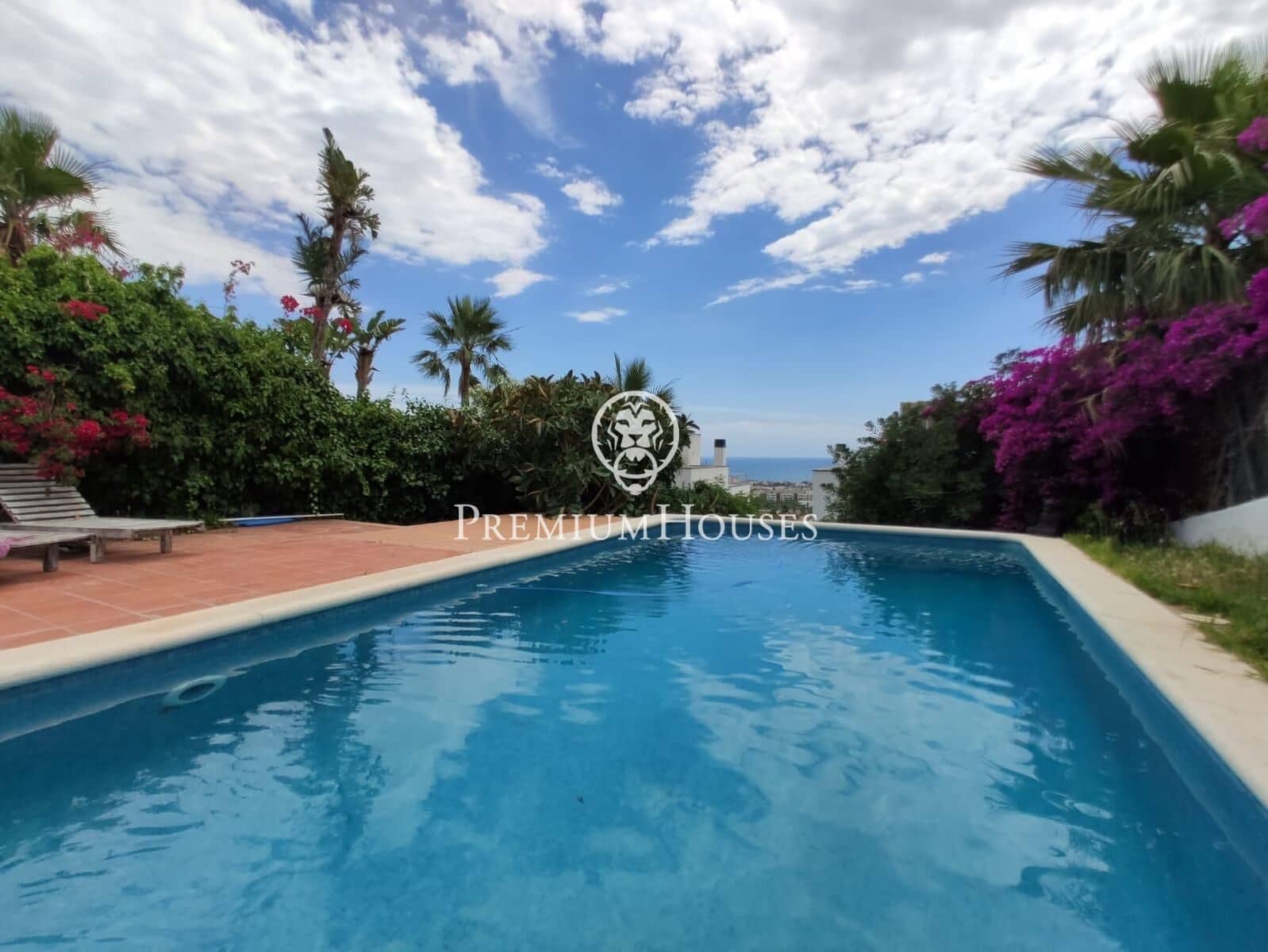 5 soverom Villa til salgs i Sitges med svømmebasseng garasje - € 1 760 000 (Ref: 9732433)