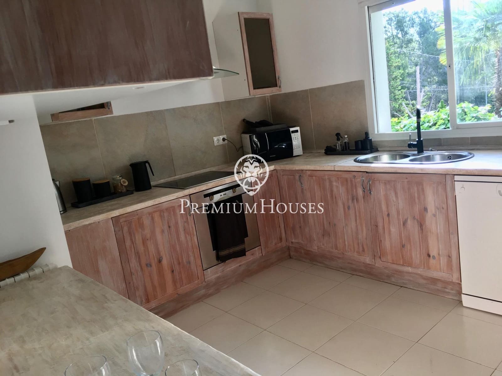 5 soverom Villa til salgs i Sitges med svømmebasseng garasje - € 1 760 000 (Ref: 9732433)