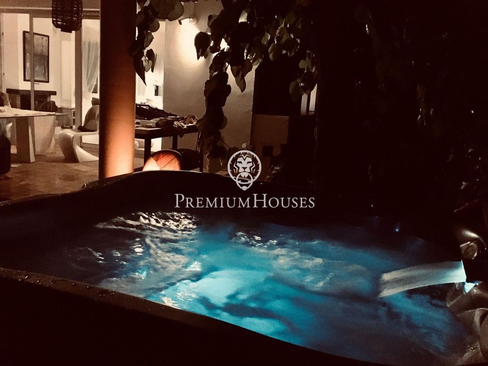 5 soverom Villa til salgs i Sitges med svømmebasseng garasje - € 1 760 000 (Ref: 9732433)