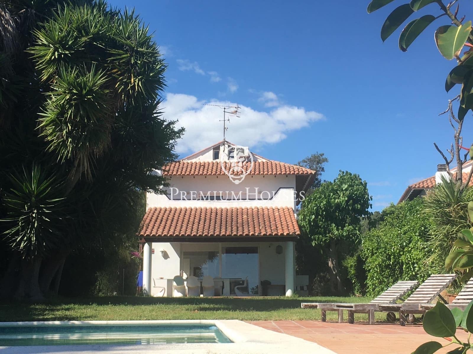 5 soverom Villa til salgs i Sitges med svømmebasseng garasje - € 1 760 000 (Ref: 9732433)