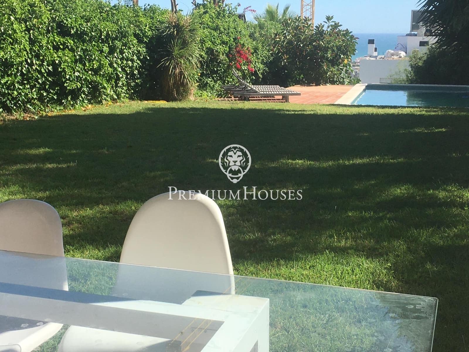 5 soverom Villa til salgs i Sitges med svømmebasseng garasje - € 1 760 000 (Ref: 9732433)