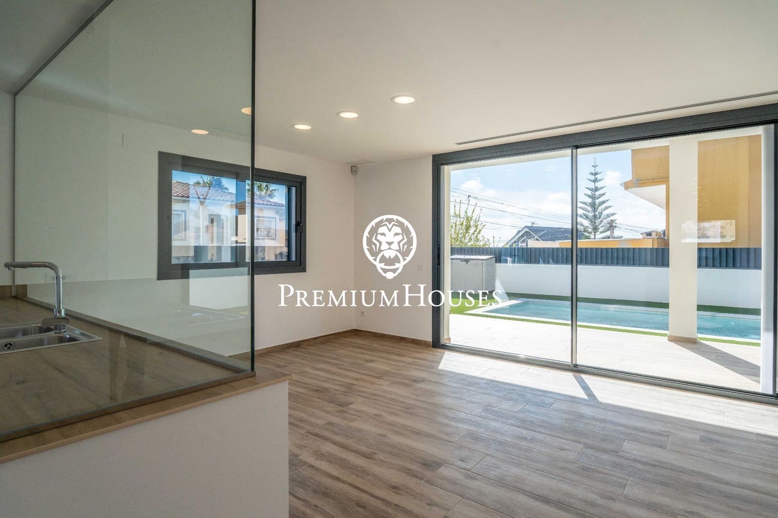 4 Zimmer Villa zu verkaufen in El Vendrell mit Pool - 630.000 € (Ref: 9735818)