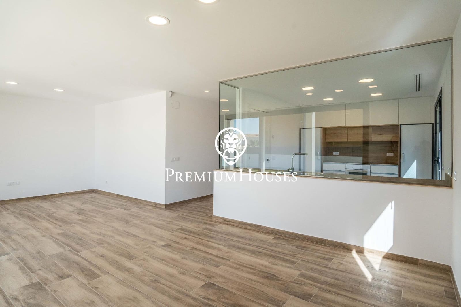 4 Zimmer Villa zu verkaufen in El Vendrell mit Pool - 630.000 € (Ref: 9735818)