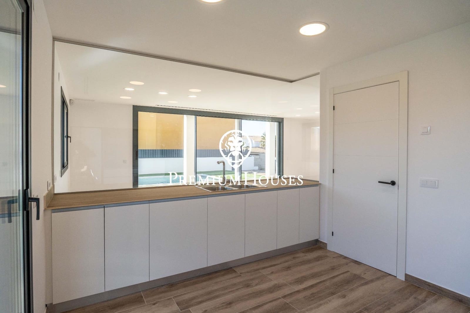 4 Zimmer Villa zu verkaufen in El Vendrell mit Pool - 630.000 € (Ref: 9735818)