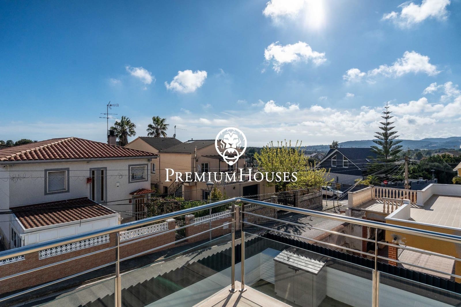 4 Zimmer Villa zu verkaufen in El Vendrell mit Pool - 630.000 € (Ref: 9735818)