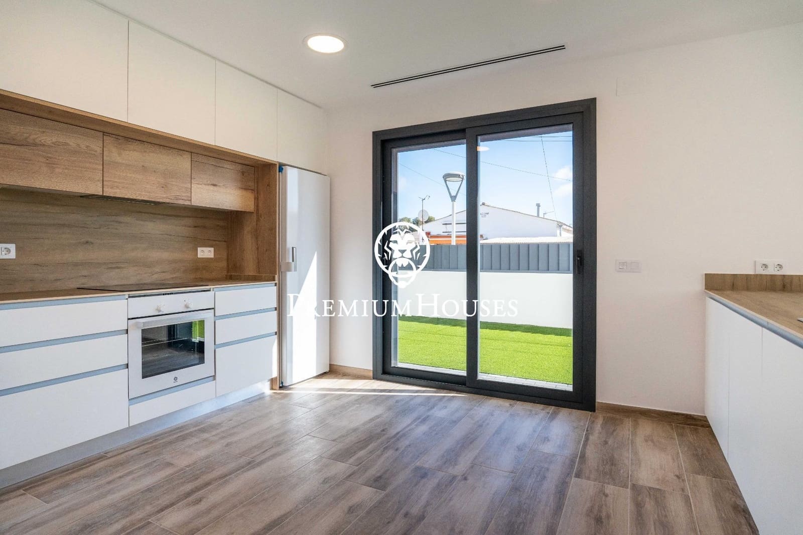 4 Zimmer Villa zu verkaufen in El Vendrell mit Pool - 630.000 € (Ref: 9735818)