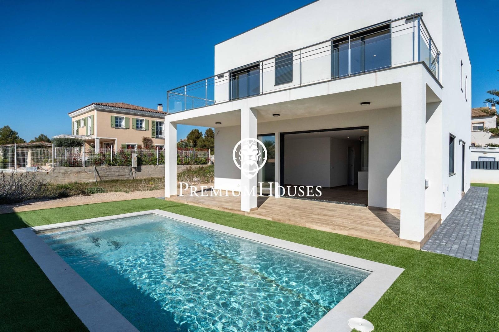 4 Zimmer Villa zu verkaufen in El Vendrell mit Pool - 630.000 € (Ref: 9735818)