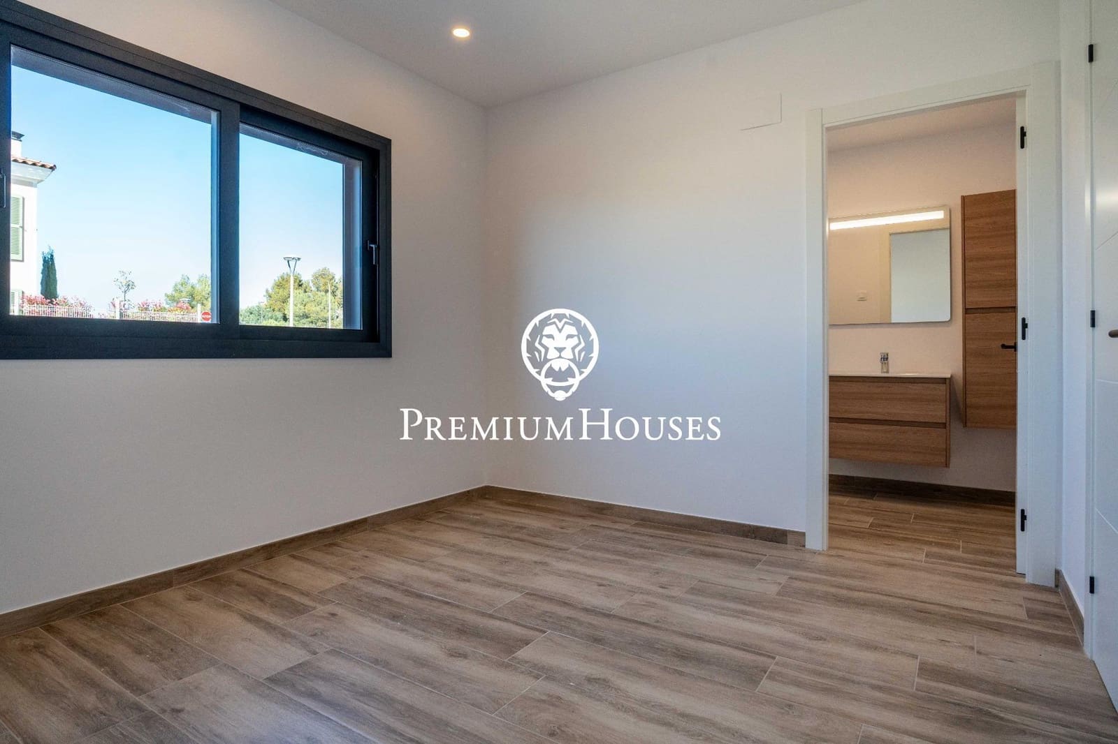 4 Zimmer Villa zu verkaufen in El Vendrell mit Pool - 630.000 € (Ref: 9735818)