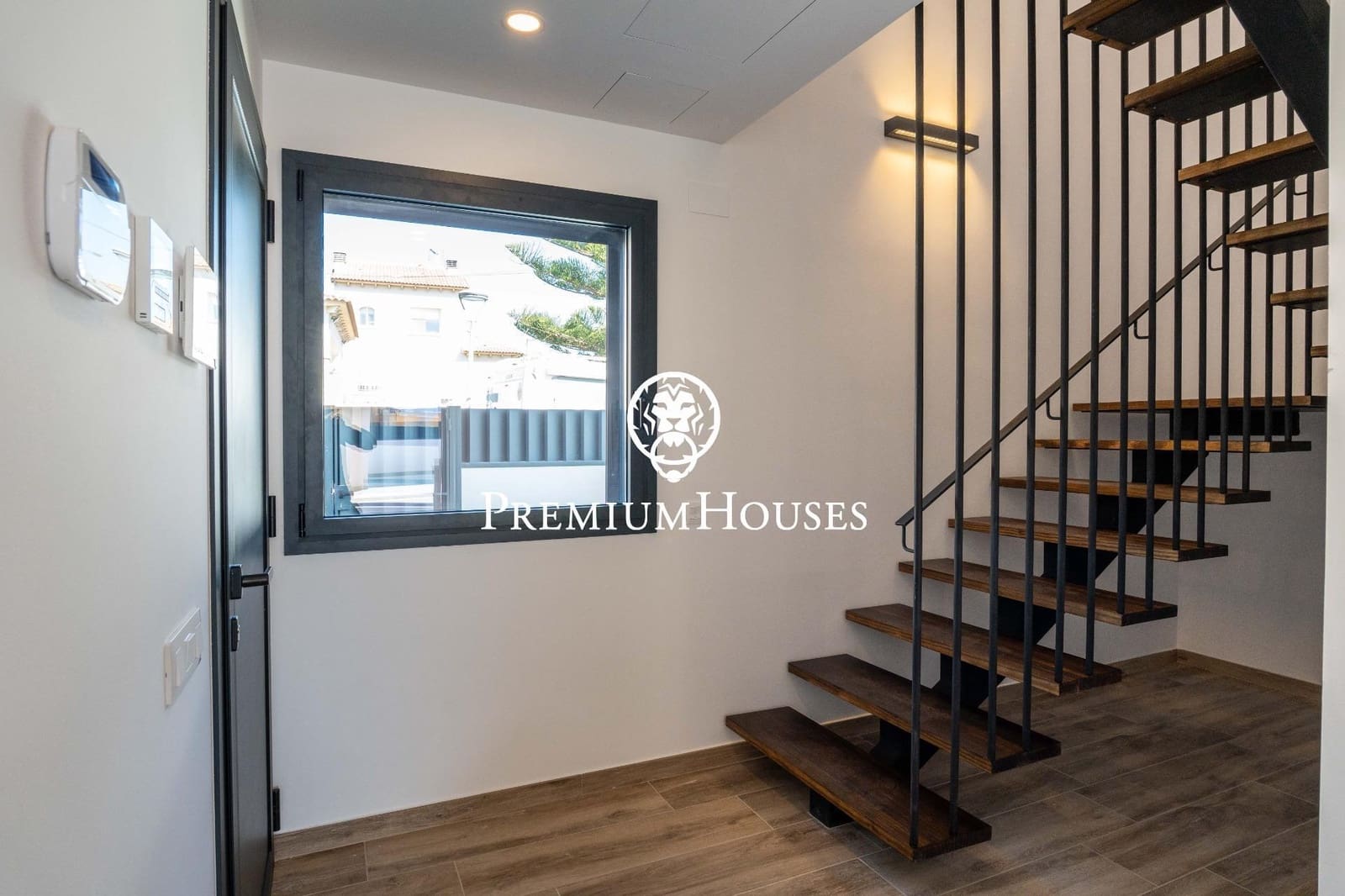 4 Zimmer Villa zu verkaufen in El Vendrell mit Pool - 630.000 € (Ref: 9735818)