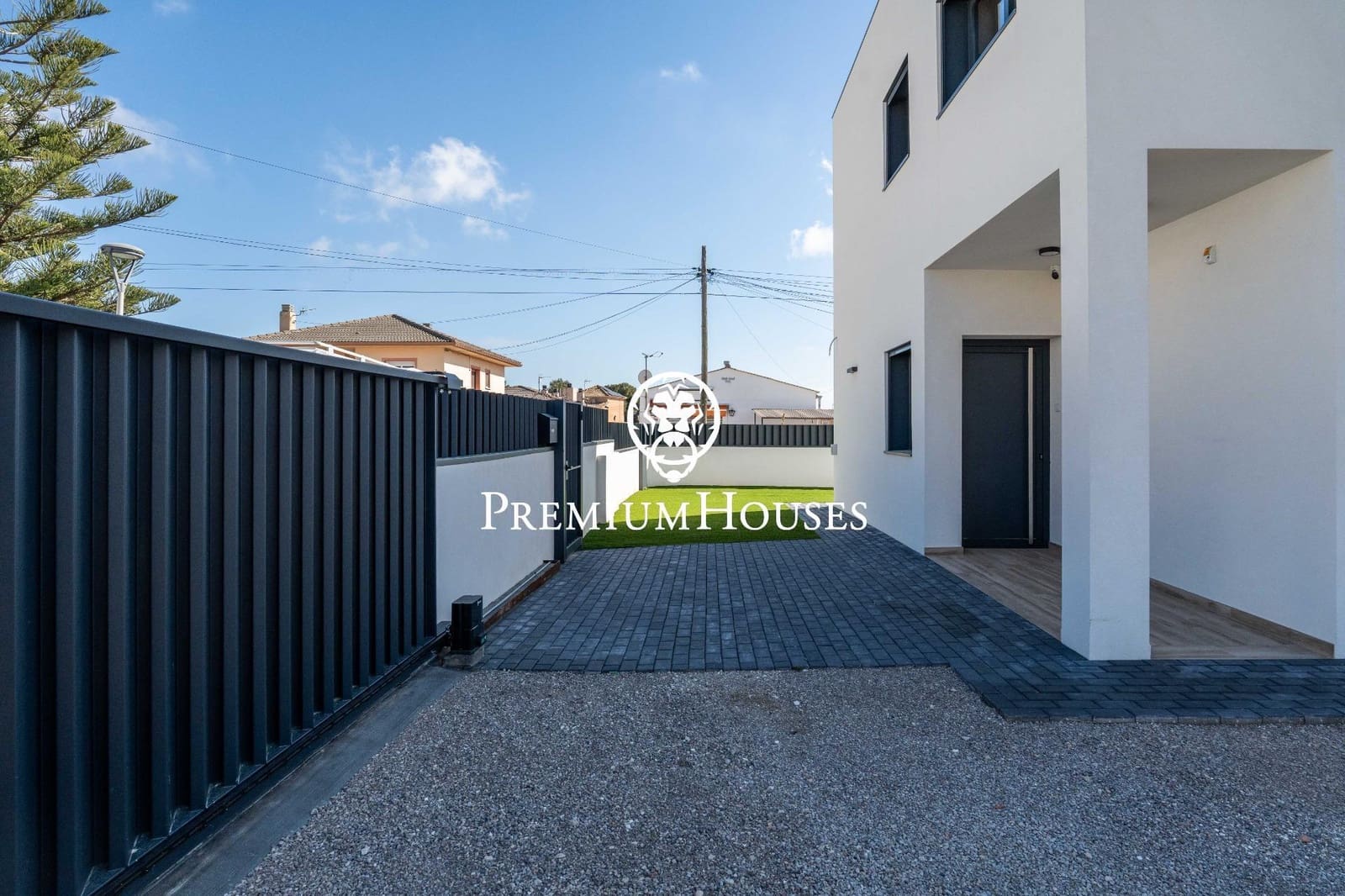 4 Zimmer Villa zu verkaufen in El Vendrell mit Pool - 630.000 € (Ref: 9735818)