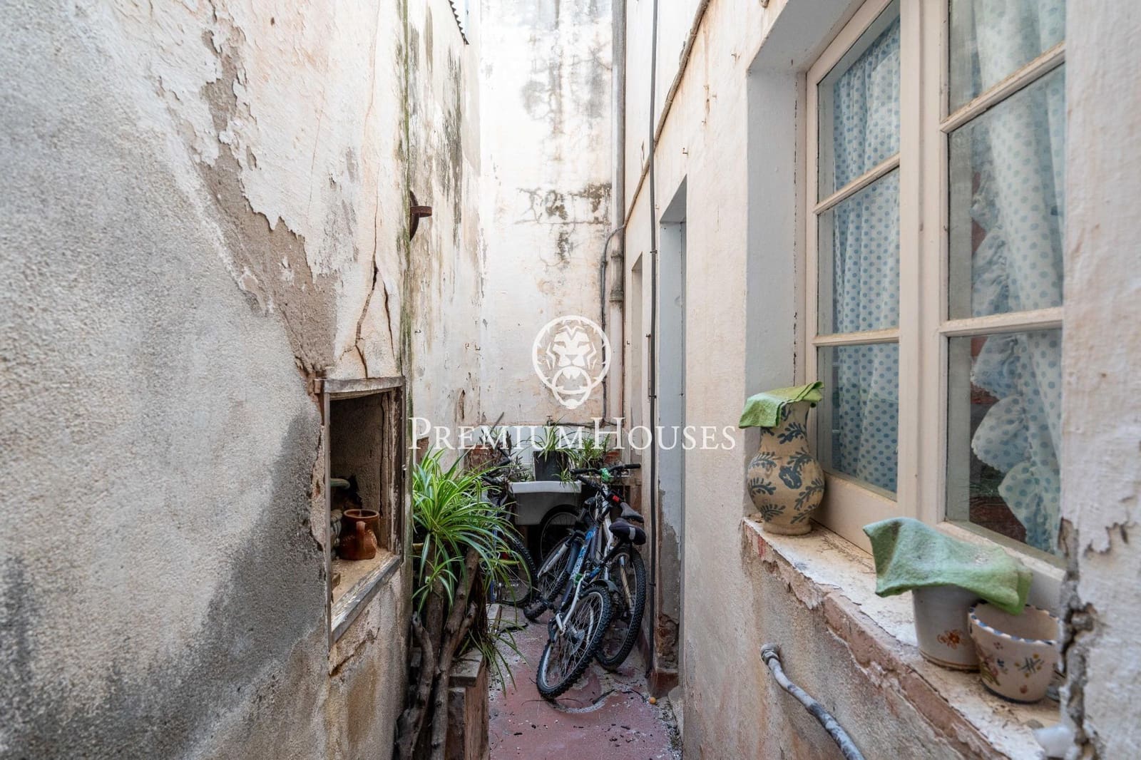 5 soveværelse Villa til salg i Sitges - € 790.000 (Ref: 9739040)