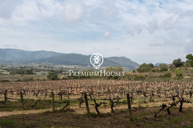 5 bedroom Finca/Country House for sale in Castellet i la Gornal with pool - € 1,400,000 (Ref: 9741910)