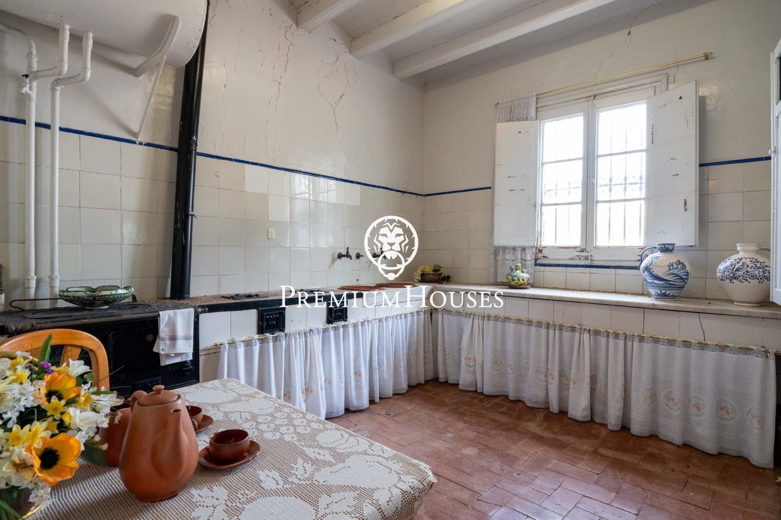 5 bedroom Finca/Country House for sale in Castellet i la Gornal with pool - € 1,400,000 (Ref: 9741910)