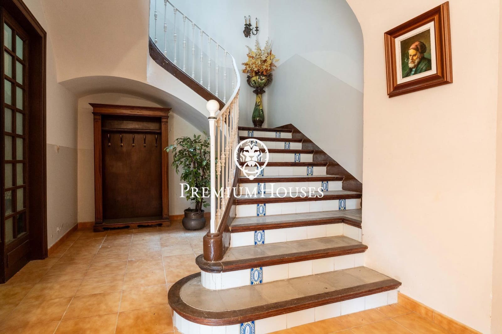 5 bedroom Finca/Country House for sale in Castellet i la Gornal with pool - € 1,400,000 (Ref: 9741910)