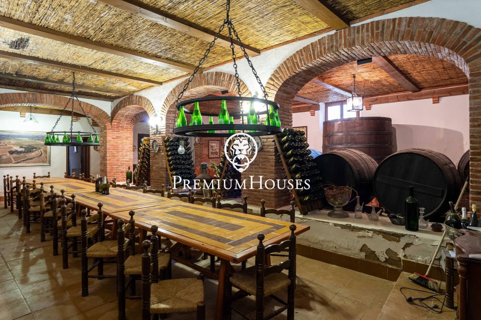 5 bedroom Finca/Country House for sale in Castellet i la Gornal with pool - € 1,400,000 (Ref: 9741910)