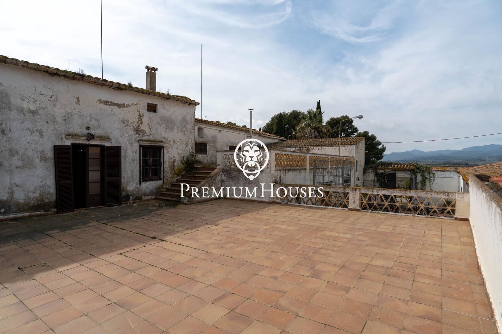 5 bedroom Finca/Country House for sale in Castellet i la Gornal with pool - € 1,400,000 (Ref: 9741910)