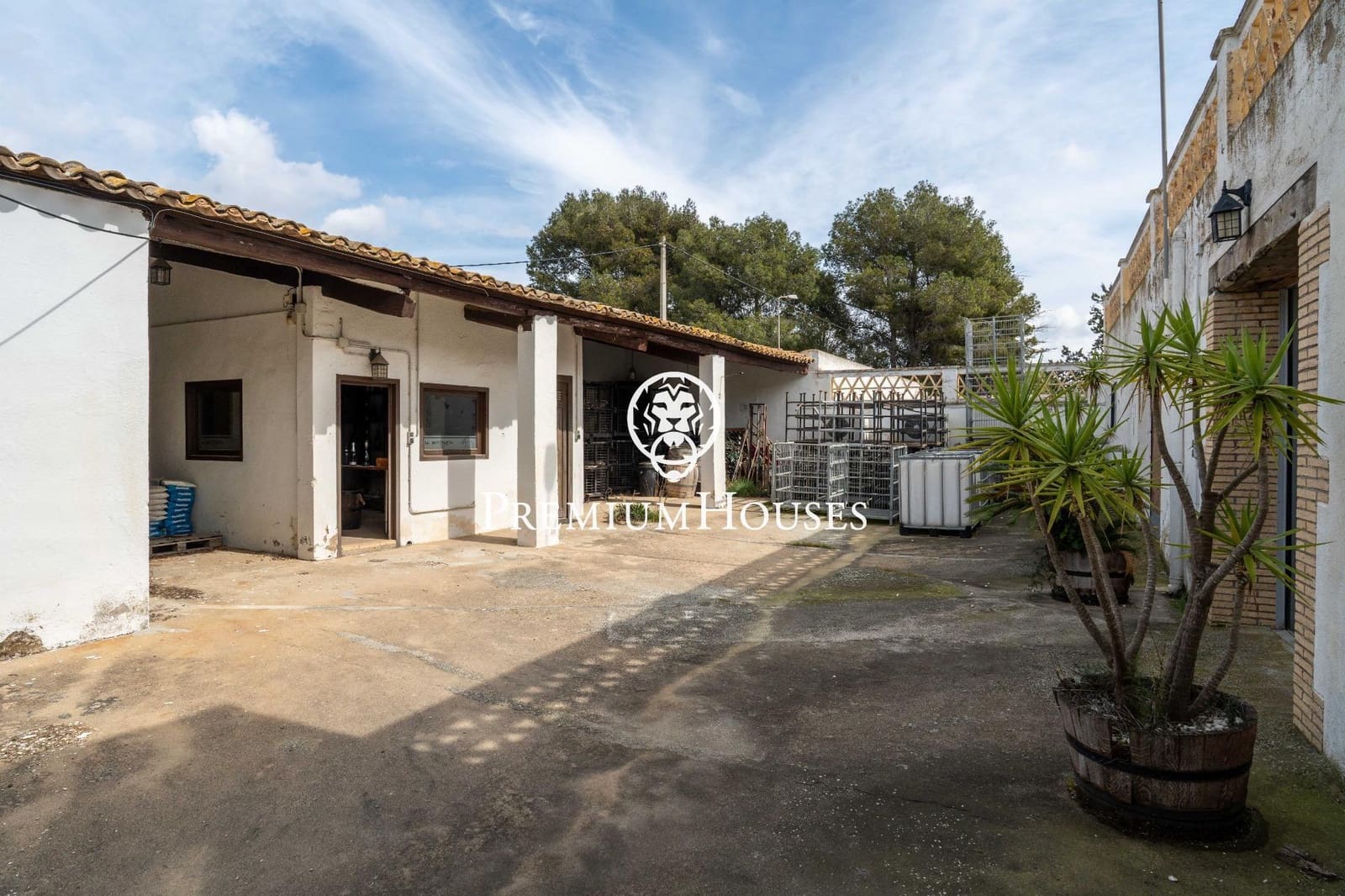 5 bedroom Finca/Country House for sale in Castellet i la Gornal with pool - € 1,400,000 (Ref: 9741910)