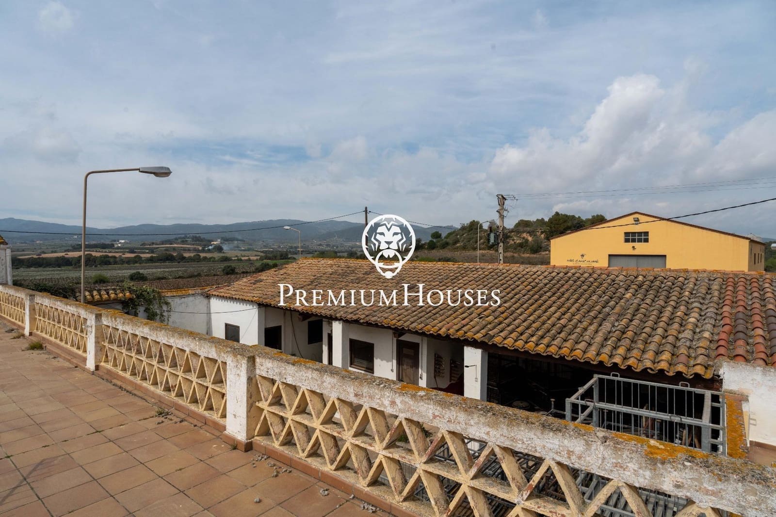 5 bedroom Finca/Country House for sale in Castellet i la Gornal with pool - € 1,400,000 (Ref: 9741910)